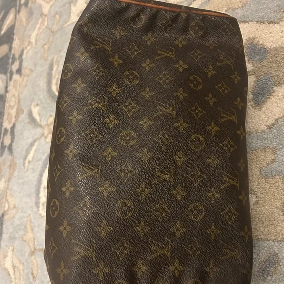Louis Vuitton Monogram Canvas large Speedy purse - Not included on sale. - Picture 15 of 16